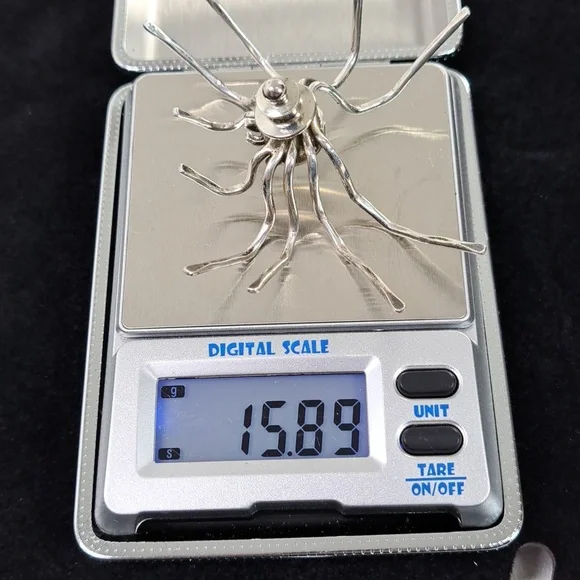 Silver Spider Pin - Picture 9 of 12
